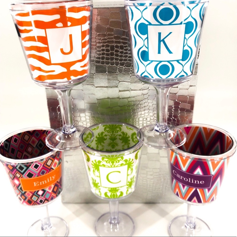 🌷NEW Personalized Plastic Wine Glasses - Picture 3 of 4